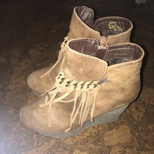 SBICCA Zepp Fringe Platform Bootie